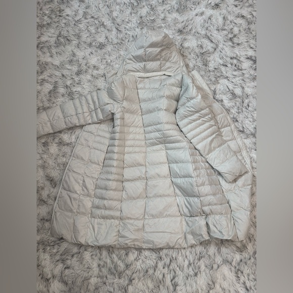 The North Face Long Puffer Jacket 💥 HOST PICK - Picture 8 of 14